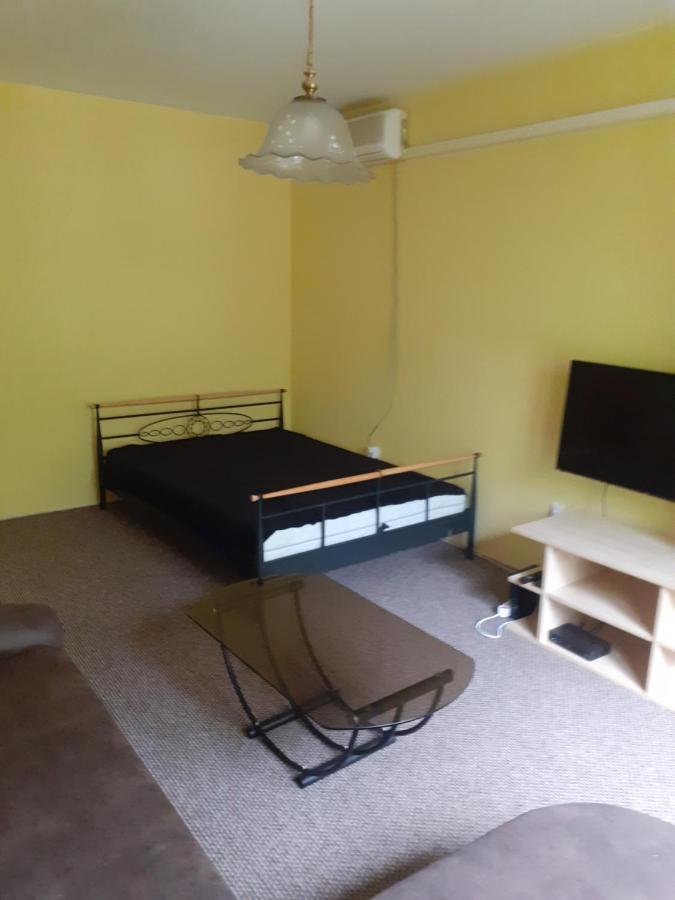 Jokai Apartman Bekescsaba Exterior foto